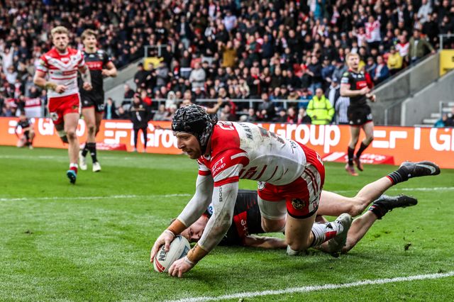 Jackson Hastings of St Helens goes over for a try during the Betfred Super League round 7 match St Helens vs Wigan Warriors at The BrewDog Stadium, St Helens, United Kingdom on 03 April 2026

(Photo by Alfie Cosgrove/News Images)