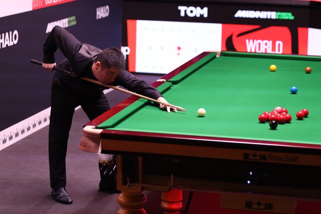 Pang Junxu of China on day ten of the 2025 Halo World Snooker Championship at Crucible Theatre, Sheffield, United Kingdom, 28th April 2025

(Photo by Alex Roebuck/News Images)