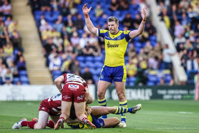 Luke Yates of Warrington Wolves reacts during the Betfred Super League round 21 match Warrington Wolves vs Wigan Warriors at Halliwell Jones Stadium, Warrington, United Kingdom, 8th August 2025

(Photo by Alfie Cosgrove/News Images)