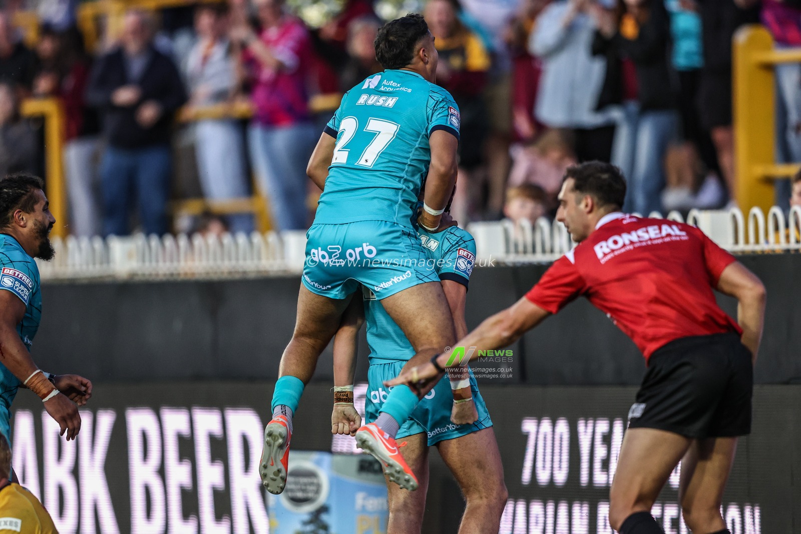 George Flanagan  of Huddersfield Giants celebrates his try during the Betfred Super League round 17 match Castleford Tigers vs Huddersfield Giants at The Mend-A-Hose Jungle, Castleford, United Kingdom, 3rd July 2025

(Photo by Alfie Cosgrove/News Images)