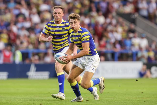 Ewan Irwin of Warrington Wolves breaks with the ball during the Betfred Super League round 23 match Warrington Wolves vs York Knights at The Halliwell Jones Stadium, Warrington, United Kingdom on 13 August 2026

(Photo by Mark Cosgrove/News Images)