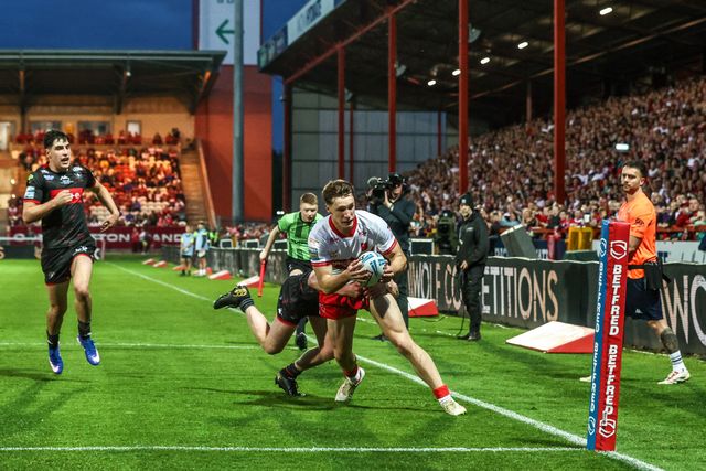 Noah Booth of Hull KR goes over for a try during the Betfred Super League round 12 match Hull KR vs Wigan Warriors at Sewell Group Craven Park, Hull, United Kingdom on 21 May 2026

(Photo by Alfie Cosgrove/News Images)