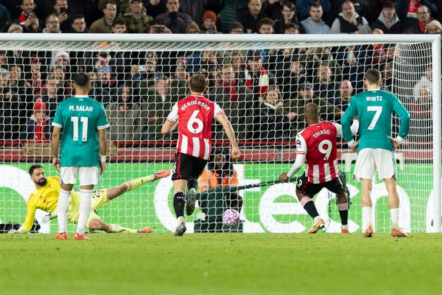 Igor Thiago of Brentford scores a penalty, 3-1, during the Premier League match Brentford vs Liverpool at The Gtech Community Stadium, London, United Kingdom, 25th October 2025

(Photo by Ian Stephen/News Images)