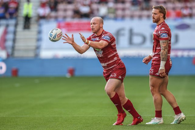 Liam Marshall of Wigan Warriors in the pre-game warm up during the Betfred Super League round 22 match Wigan Warriors vs Hull KR at The Brick Community Stadium, Wigan, United Kingdom, 15th August 2025

(Photo by Alfie Cosgrove/News Images)