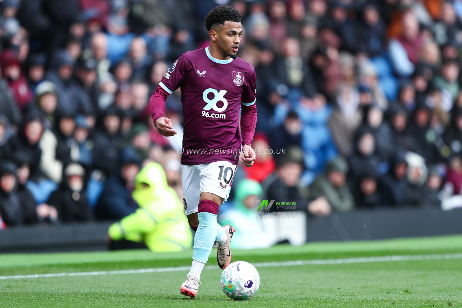 Marcus Edwards of Burnley dribbles ball forward during the Premier League match Burnley vs Brighton & Hove Albion at Turf Moor, Burnley, United Kingdom on 11 April 2026

(Photo by Jorge Horsted/News Images)