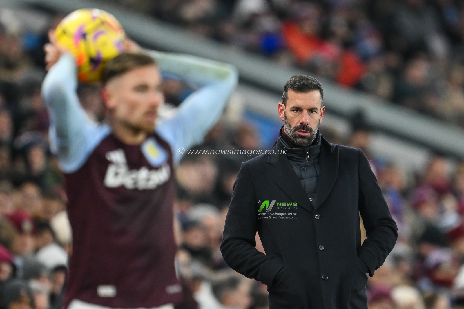 Ruud van Nistelrooy Manager of Leicester City during the Premier League match Aston Villa vs Leicester City at Villa Park, Birmingham, United Kingdom, 4th January 2025

(Photo by Craig Thomas/News Images)