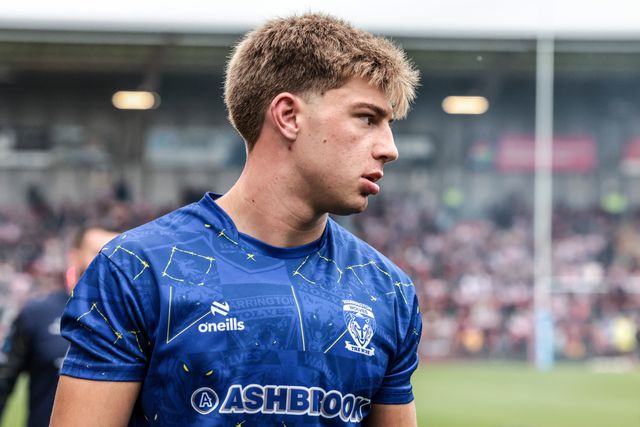 Ewan Irwin of Warrington Wolves in the pre-game warm up during the Betfred Super League round 20 match Leigh Leopards vs Warrington Wolves at Leigh Sports Village, Leigh, United Kingdom on 25 July 2026

(Photo by Alfie Cosgrove/News Images)