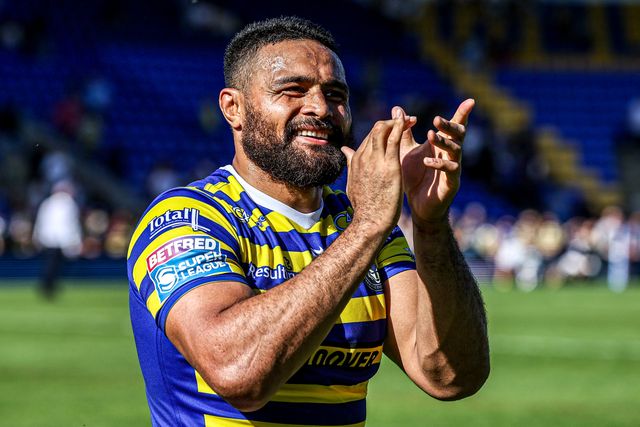 Toafofoa Sipley of Warrington Wolves applauds the fans after the game during the Betfred Super League round 12 match Warrington Wolves vs Bradford Bulls at The Halliwell Jones Stadium, Warrington, United Kingdom on 24 May 2026

(Photo by Alfie Cosgrove/News Images)