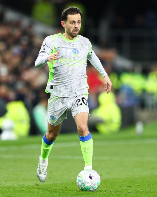 Bernardo Silva of Manchester City with ball at his feet during the Premier League match Burnley vs Manchester City at Turf Moor, Burnley, United Kingdom on 22 April 2026

(Photo by Jorge Horsted/News Images)