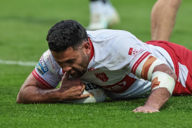Rhyse Martin of Hull KR goes over for a try during the Betfred Super League round 12 match Hull KR vs Wigan Warriors at Sewell Group Craven Park, Hull, United Kingdom on 21 May 2026

(Photo by Mark Cosgrove/News Images)