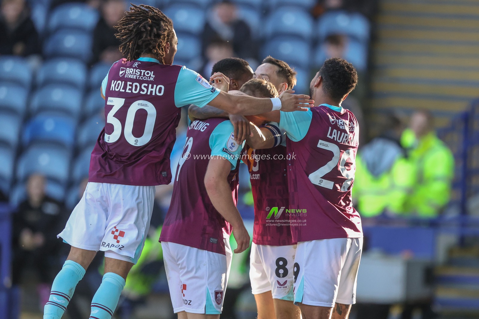 Josh Brownhill of Burnley celebrates his goal to make it 0-2 during the Sky Bet Championship match Sheffield Wednesday vs Burnley at Hillsborough, Sheffield, United Kingdom, 19th October 2024

(Photo by Alfie Cosgrove/News Images)