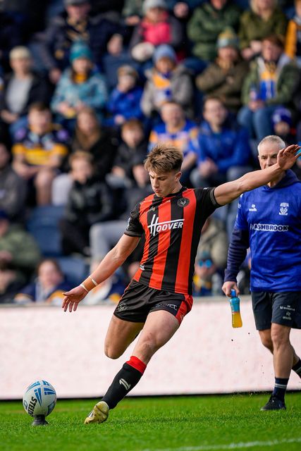 Ewan Irwin of Warrington Wolves converts for a goal during the Betfred Super League round 1 match Leeds Rhinos vs Warrington Wolves at AMT Headingley Stadium, Leeds, United Kingdom on 29 March 2026

(Photo by Maynard Manyowa/News Images)