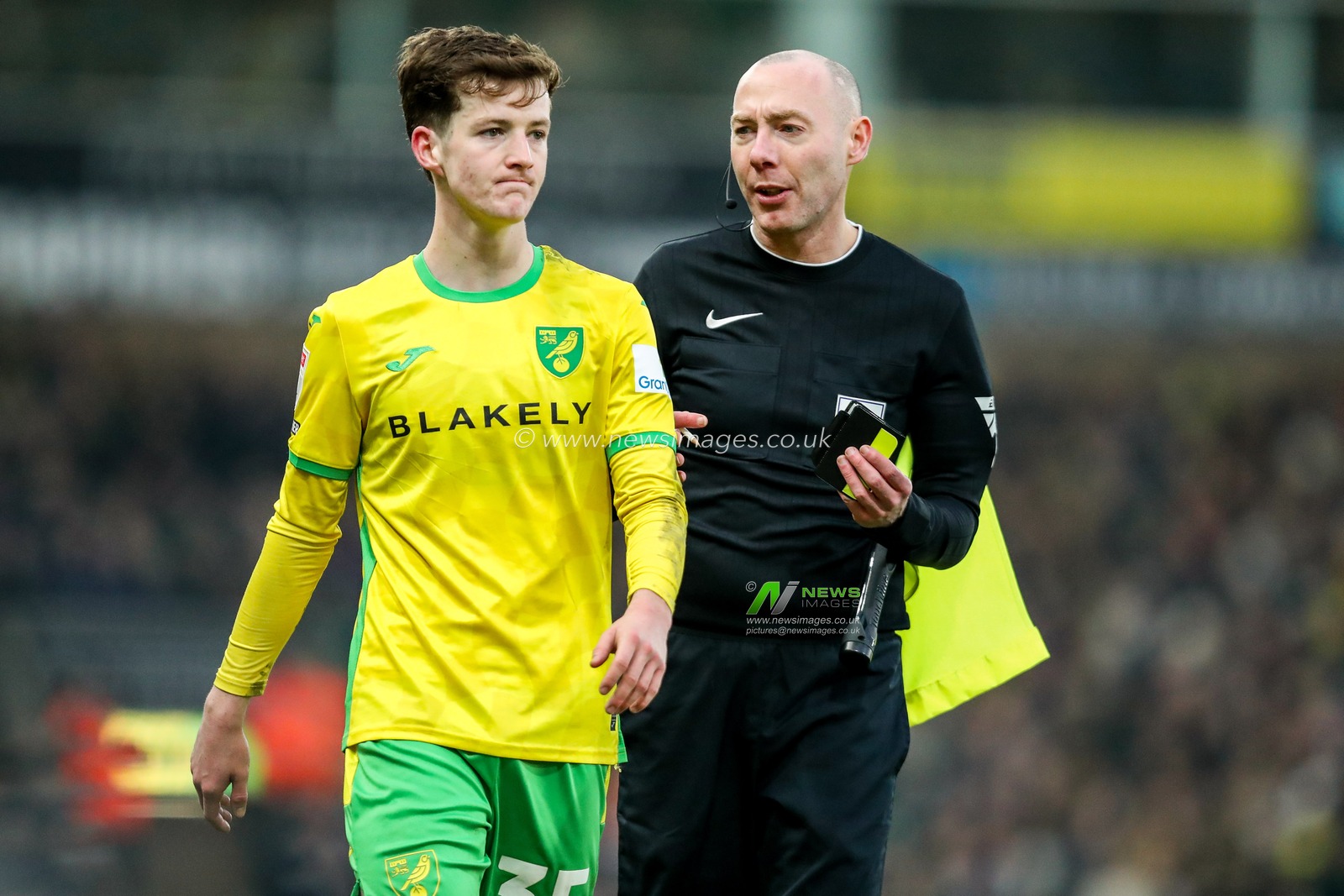 Mark Dwyer (assistant referee) speaks to Kellen Fisher of Norwich City during the Sky Bet Championship match Norwich City vs Derby County at Carrow Road, Norwich, United Kingdom, 8th February 2025

(Photo by Izzy Poles/News Images)