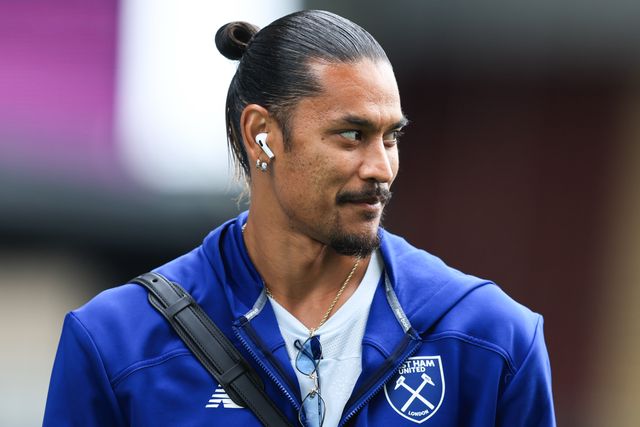 West Ham United goalkeeper Alphonse Areola arrives ahead of the Sky Bet Championship match Burnley vs West Ham United at Turf Moor, Burnley, United Kingdom on 16 August 2026

(Photo by Jorge Horsted/News Images)
