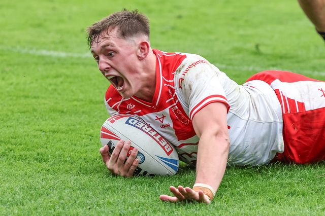 Jack Broadbent of Hull KR goes over for a try to make it 14-0 during the Betfred Super League Round 25 match Hull KR vs Hull FC at Sewell Group Craven Park, Kingston upon Hull, United Kingdom, 7th September 2025

(Photo by Mark Cosgrove/News Images)
