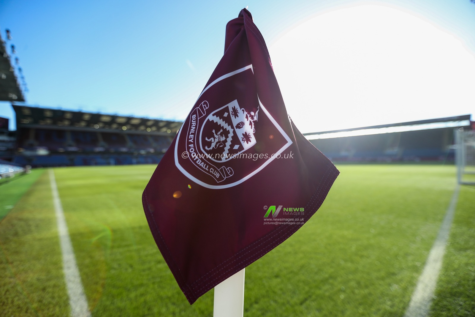 Burnley corner flag ahead of the Emirates FA Cup Third Round match Burnley vs Millwall at Turf Moor, Burnley, United Kingdom, 10th January 2026

(Photo by Jorge Horsted/News Images)