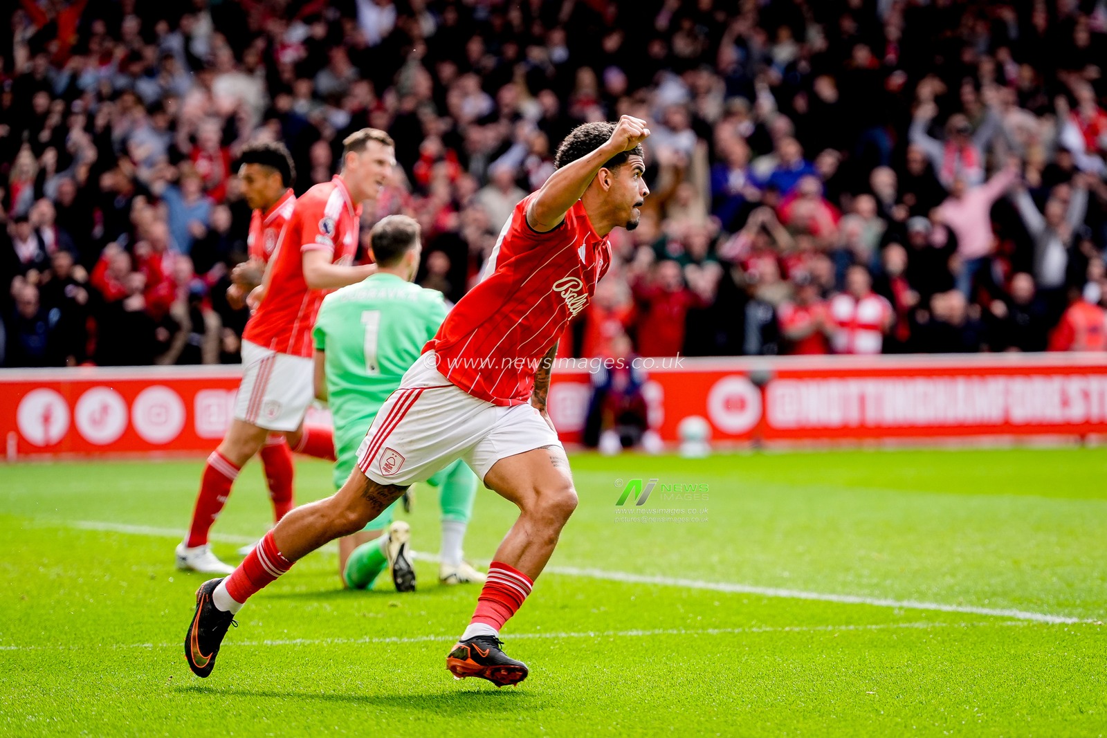 Morgan Gibbs-White of Nottingham Forest celebrates his goal to make it  1-1 during the Premier League match Nottingham Forest vs Burnley at City Ground, Nottingham, United Kingdom on 19 April 2026

(Photo by Maynard Manyowa/News Images)