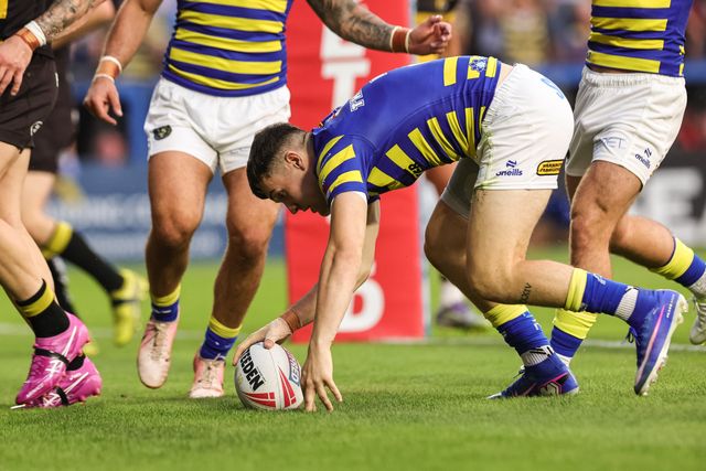 Josh Thewlis of Warrington Wolves goes over for a try during the Betfred Super League round 23 match Warrington Wolves vs York Knights at The Halliwell Jones Stadium, Warrington, United Kingdom on 13 August 2026

(Photo by Mark Cosgrove/News Images)