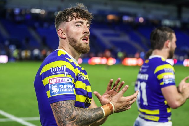 Matty Ashton of Warrington Wolves applauds the fans after the game during the Betfred Super League round 16 match Warrington Wolves vs Catalans Dragons at The Halliwell Jones Stadium, Warrington, United Kingdom on 25 June 2026

(Photo by Alfie Cosgrove/News Images)