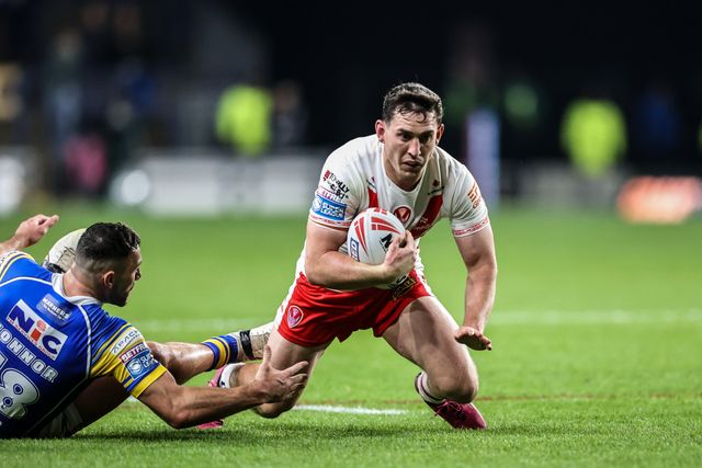 Matt Whitley of St. Helens is tackled during the Betfred Super League play-off Eliminator 1 match Leeds Rhinos vs St Helens at Headingley Stadium, Leeds, United Kingdom, 27th September 2025

(Photo by Alfie Cosgrove/News Images)