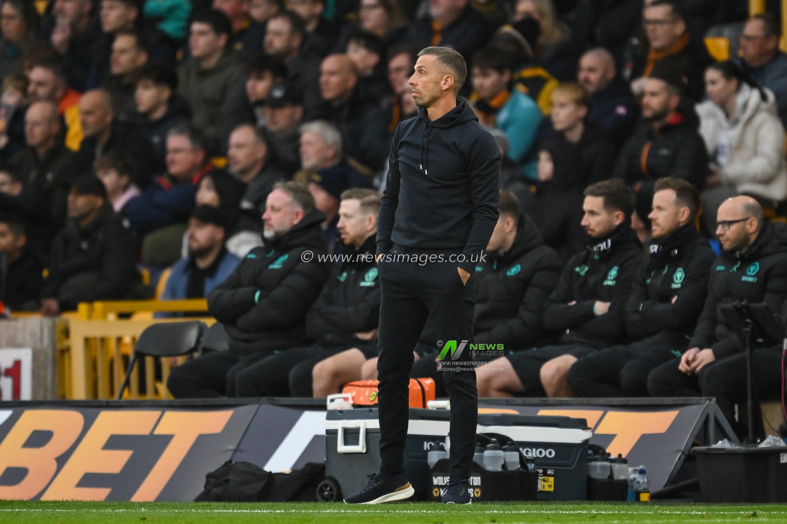 Gary O'Neil Manager of Wolverhampton Wanderers during the Premier League match Wolverhampton Wanderers vs Bournemouth at Molineux, Wolverhampton, United Kingdom, 30th November 2024

(Photo by Craig Thomas/News Images)