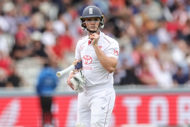Jacob Bethell of England leaves the field of play after being dismissed by Matt Henry of New Zealand during the 1st Rothesay Test Match Day 2 match England vs New Zealand at Lords, London, United Kingdom on 05 June 2026

(Photo by Mark Cosgrove/News Images)