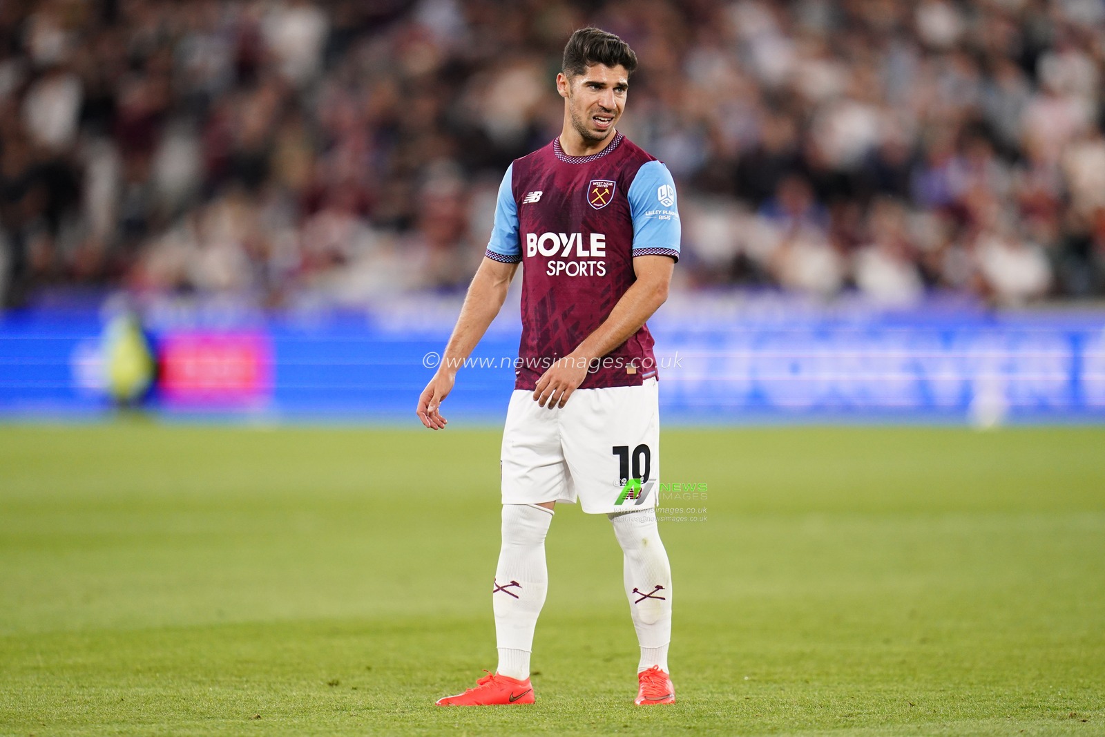 Manor Solomon of West Ham United during the Sky Bet Championship match West Ham United vs Wolverhampton Wanderers at London Stadium, London, United Kingdom on 01 September 2026

(Photo by Harvey Murphy/News Images)