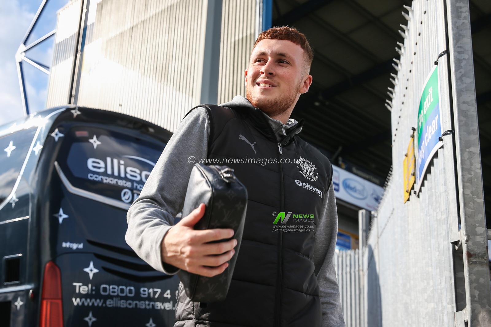Sonny Carey of Blackpool arrives ahead of the Sky Bet League 1 match Mansfield Town vs Blackpool at One Call Stadium, Mansfield, United Kingdom, 5th October 2024

(Photo by Gareth Evans/News Images)