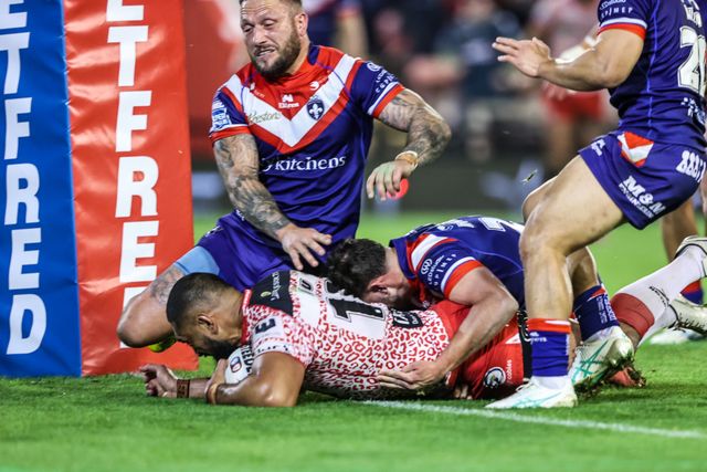 Isaac Liu of Leigh Leopards goes over for a try making it 10-0 during the Betfred Super League play-off Eliminator 1 match Leigh Leopards vs Wakefield Trinity at Progress With Unity Stadium, Leigh, United Kingdom, 26th September 2025

(Photo by Alfie Cosgrove/News Images)