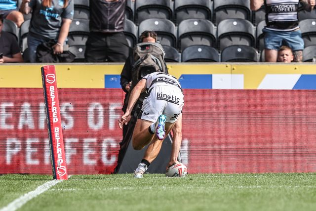 Lewis Martin of Hull FC goes over for a try during the Betfred Super League round 20 match Hull FC vs Huddersfield Giants at MKM Stadium, Hull, United Kingdom, 26th July 2025

(Photo by Alfie Cosgrove/News Images)