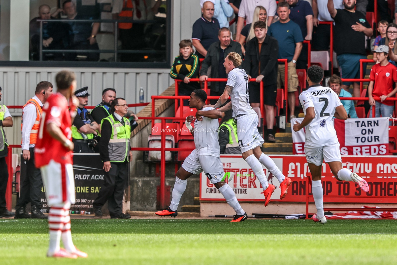Victor Adeboyejo of Bromley celebrates his goal to make it 0-1 during the Sky Bet League One match Barnsley vs Bromley at Oakwell, Barnsley, United Kingdom on 15 August 2026

(Photo by Alfie Cosgrove/News Images)