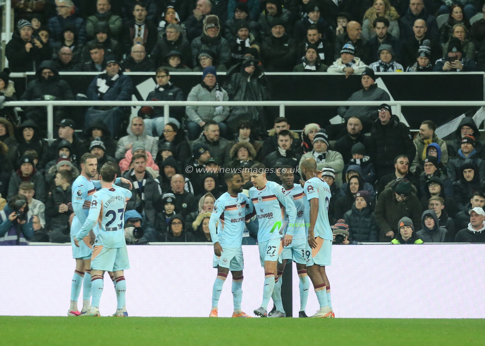 Vitaly Janelt of Brentford celebrates his goal to make it 1-1 during the Premier League match Newcastle Untied vs Brentford at St. James's Park, Newcastle, United Kingdom on 07 February 2026

(Photo by Richard Bierton/News Images)