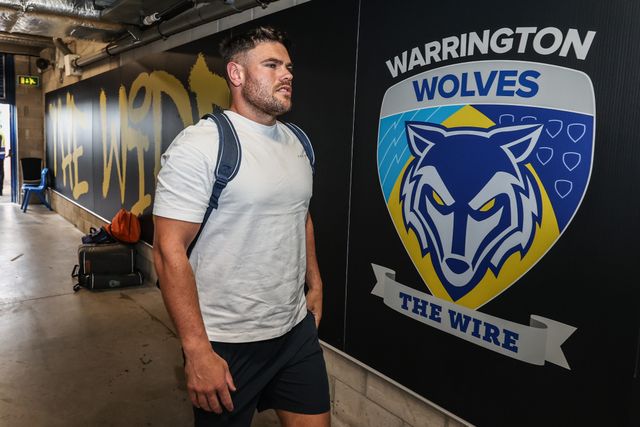 Joe Philbin of Warrington Wolves arrives during the Betfred Super League round 21 match Warrington Wolves vs Wigan Warriors at Halliwell Jones Stadium, Warrington, United Kingdom, 8th August 2025

(Photo by Alfie Cosgrove/News Images)