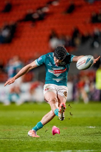 George Whitby of St Helens scores a goal conversion during the Betfred Challenge Cup Quarter Final match St Helens vs Catalans Dragons at The BrewDog Stadium, St Helens, United Kingdom on 10 April 2026

(Photo by Maynard Manyowa/News Images)