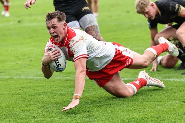 Jack Broadbent of Hull KR goes over for a try to make it 14-0 during the Betfred Super League Round 25 match Hull KR vs Hull FC at Sewell Group Craven Park, Kingston upon Hull, United Kingdom, 7th September 2025

(Photo by Mark Cosgrove/News Images)