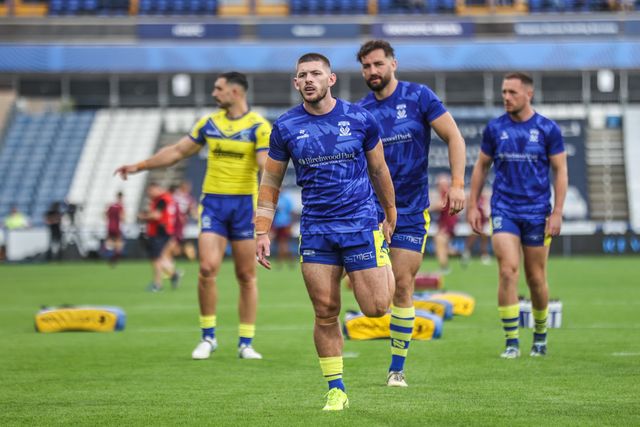 Danny Walker of Warrington Wolves in the pregame warmup session during the Betfred Super League Round 23 match Huddersfield Giants vs Warrington Wolves at Accu Stadium, Huddersfield, United Kingdom, 24th August 2025

(Photo by Alfie Cosgrove/News Images)