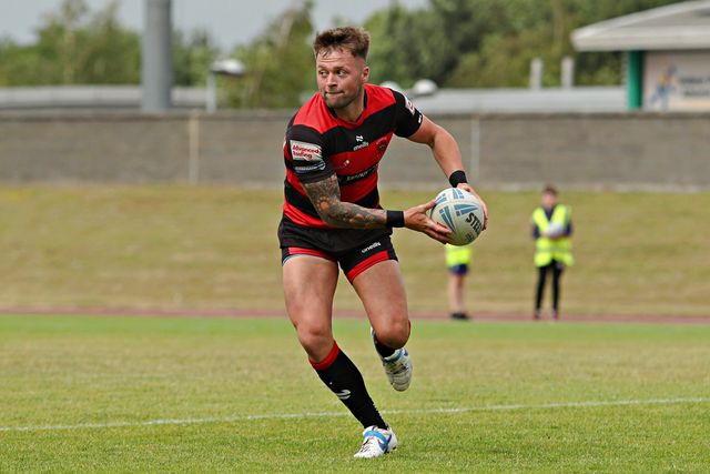 Ryan Johnston of Barrow Raiders during the Betfred Championship match Hunslet RLFC vs Barrow Raiders at South Leeds Stadium, Leeds, United Kingdom, 22nd June 2025

(Photo by Sam Eaden/News Images)