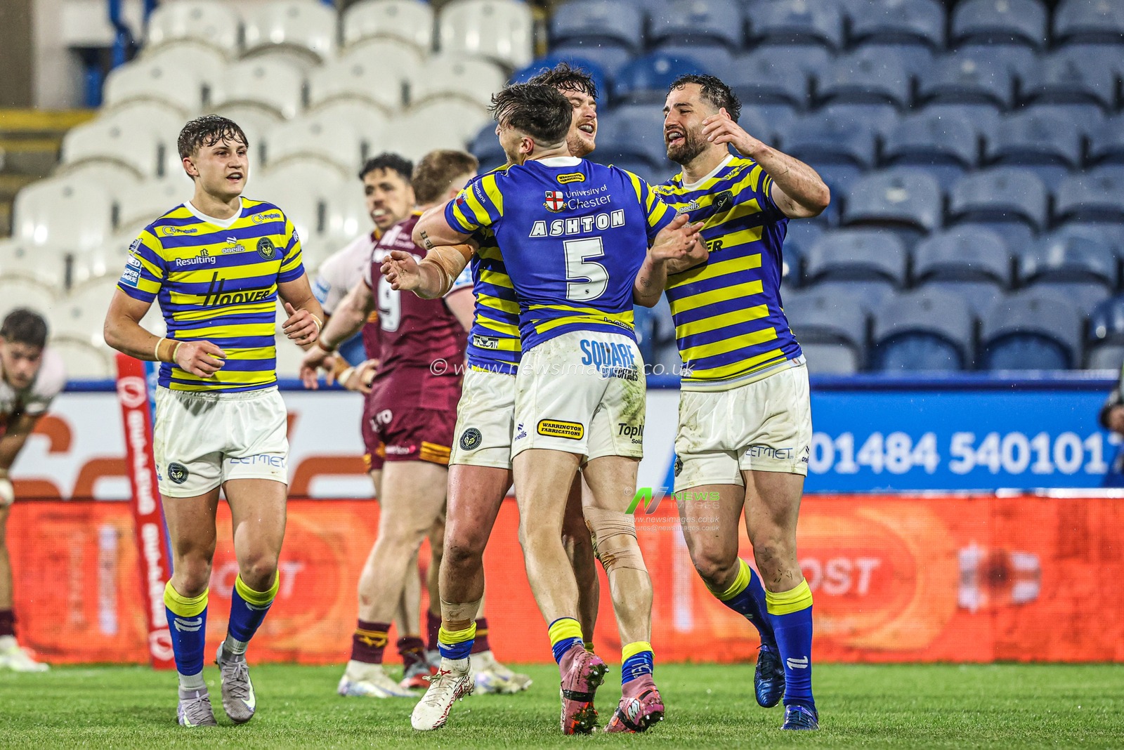 Matty Ashton of Warrington Wolves celebrates his try during the Betfred Super League round 10 match Huddersfield Giants vs Warrington Wolves at Accu Stadium, Huddersfield, United Kingdom on 02 May 2026

(Photo by Alfie Cosgrove/News Images)