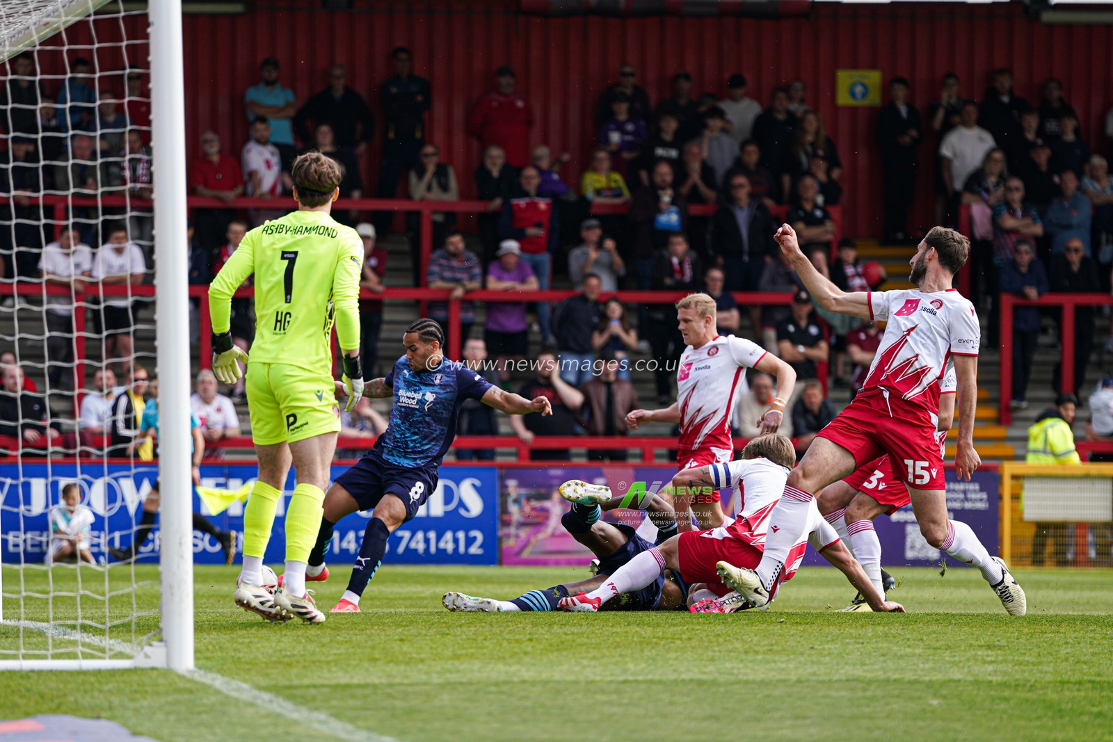 Sam Nombe of Rotherham united scores during the Sky Bet League 1 match Stevenage vs Rotherham United at Lamex Stadium, Stevenage, United Kingdom, 27th April 2025

(Photo by Harvey Murphy/News Images)