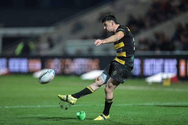 Cody Hunter of York Knights converts for a goal during the Betfred Super League round 9 match York Knights vs Toulouse at LNER Community Stadium, York, United Kingdom on 23 April 2026

(Photo by Mark Cosgrove/News Images)