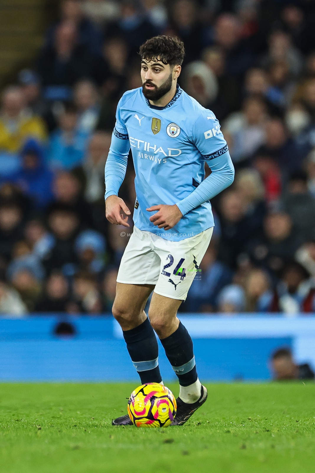 Josko Gvardiol of Manchester City in action during the Premier League match Manchester City vs Manchester United at Etihad Stadium, Manchester, United Kingdom, 15th December 2024

(Photo by Mark Cosgrove/News Images)