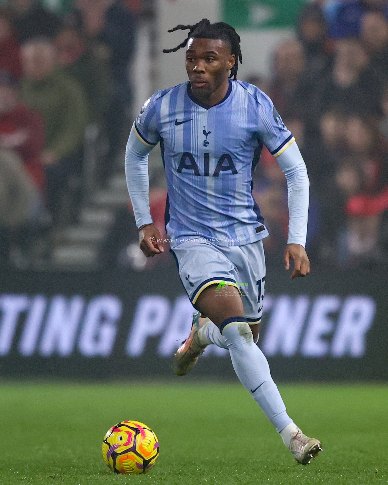 Destiny Udogie of Tottenham Hotspur during the Premier League match Nottingham Forest vs Tottenham Hotspur at City Ground, Nottingham, United Kingdom, 26th December 2024

(Photo by Alfie Cosgrove/News Images)