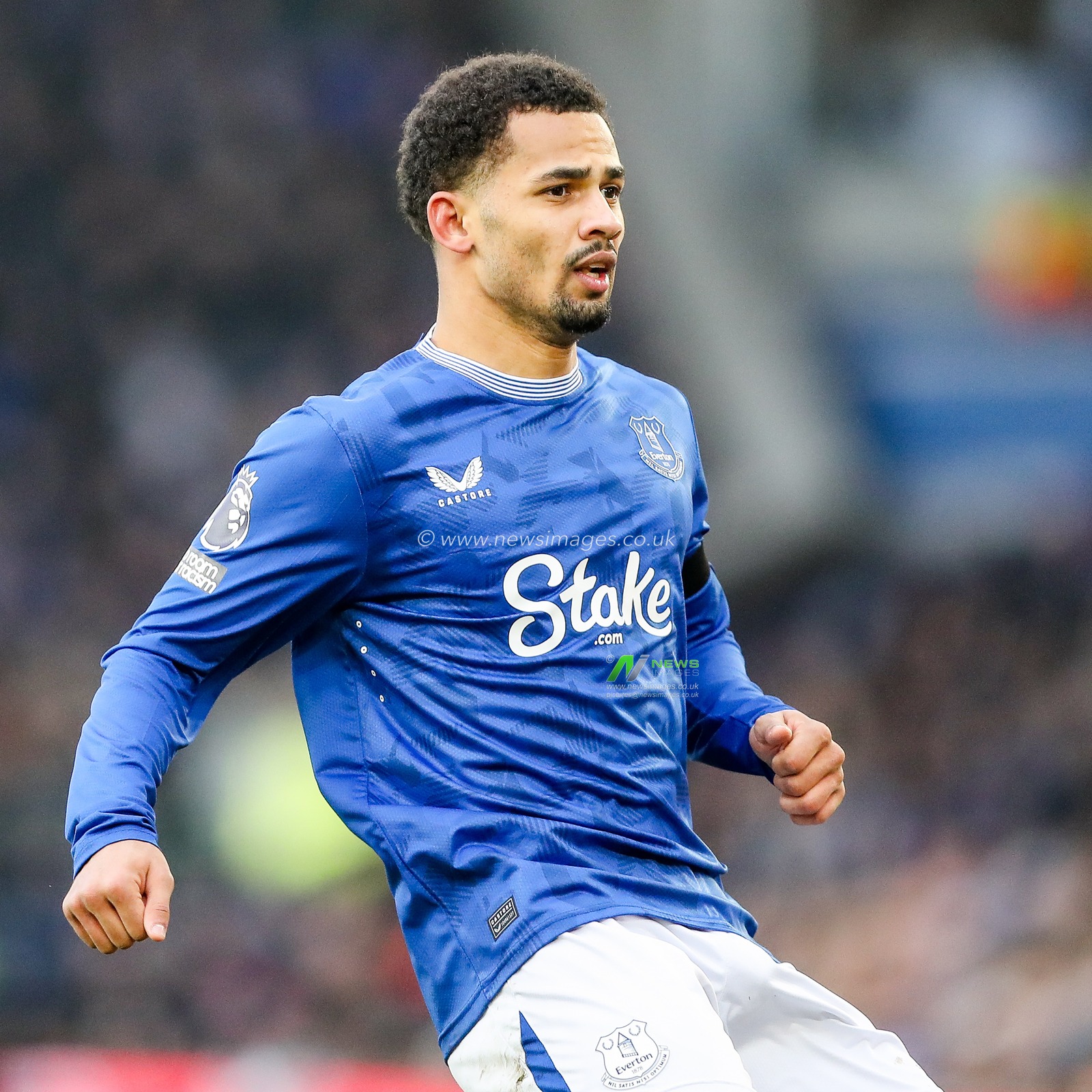 Iliman Ndiaye of Everton in action during the Premier League match Everton vs Tottenham Hotspur at Goodison Park, Liverpool, United Kingdom, 19th January 2025

(Photo by Gareth Evans/News Images)