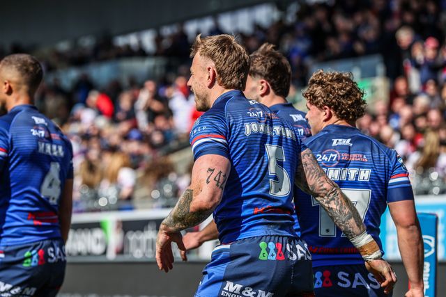 Tom Johnstone of Wakefield Trinity celebrates his try during the Betfred Super League round 8 match Wakefield Trinity vs Bradford Bulls at DIY Kitchens Stadium, Wakefield, United Kingdom on 18 April 2026

(Photo by Alfie Cosgrove/News Images)