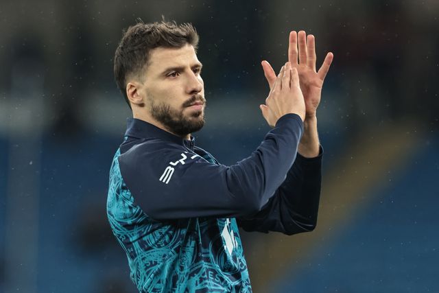 Ruben Dias of Manchester City applauds the fans during the Premier League match Manchester City vs Fulham at Etihad Stadium, Manchester, United Kingdom on 11 February 2026

(Photo by Mark Cosgrove/News Images)
