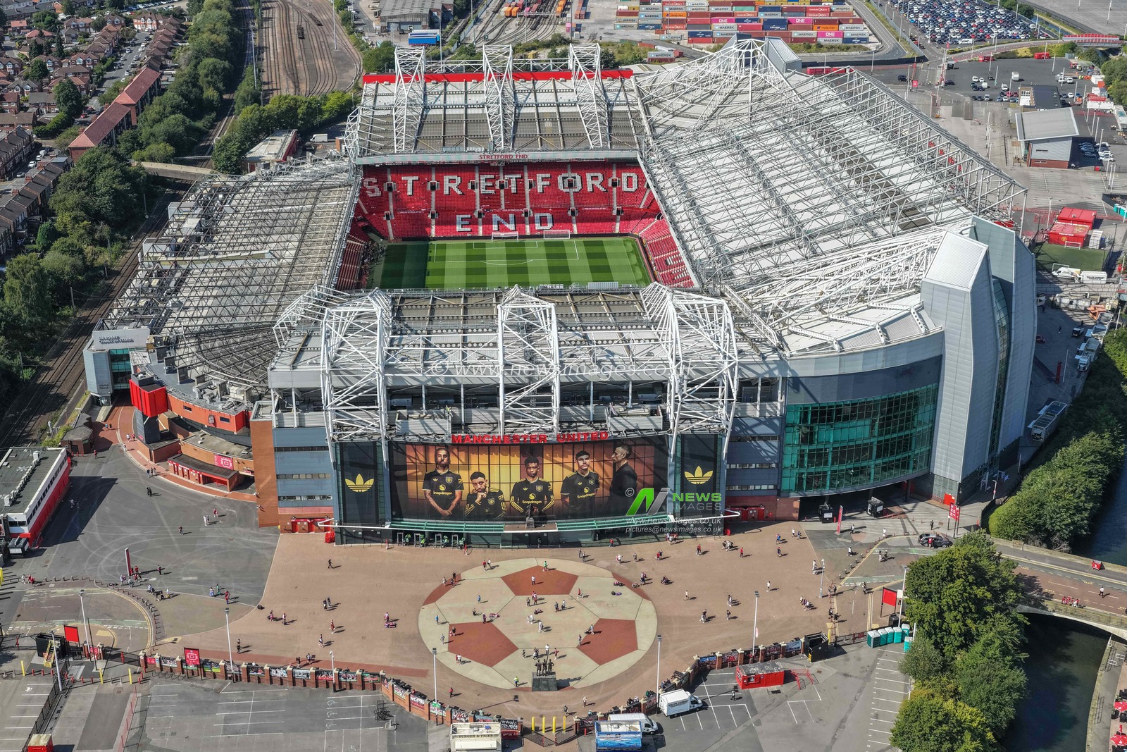 An aerial view of Old Trafford and the Stratford End stand during the Premier League match Manchester United vs Arsenal at Old Trafford, Manchester, United Kingdom, 17th August 2025

(Photo by Mark Cosgrove/News Images)