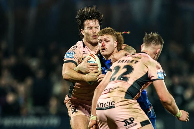 Caius Faatili of Wakefield Trinity is tackled during the Betfred Super League match Wakefield Trinity vs Hull FC at DIY Kitchens Stadium, Wakefield, United Kingdom on 05 March 2026

(Photo by Alfie Cosgrove/News Images)
