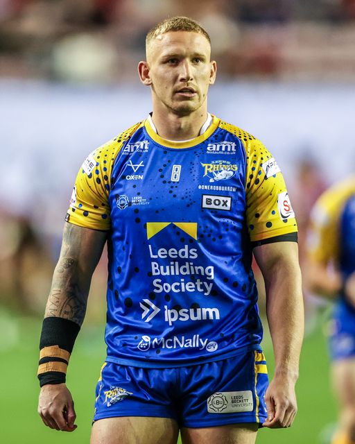 Mikolaj Oledzki of Leeds Rhinos in the pre-game warm up during the Betfred Super League round 27 match Wigan Warriors vs Leeds Rhinos at The Brick Community Stadium, Wigan, United Kingdom, 19th September 2025

(Photo by Alfie Cosgrove/News Images)