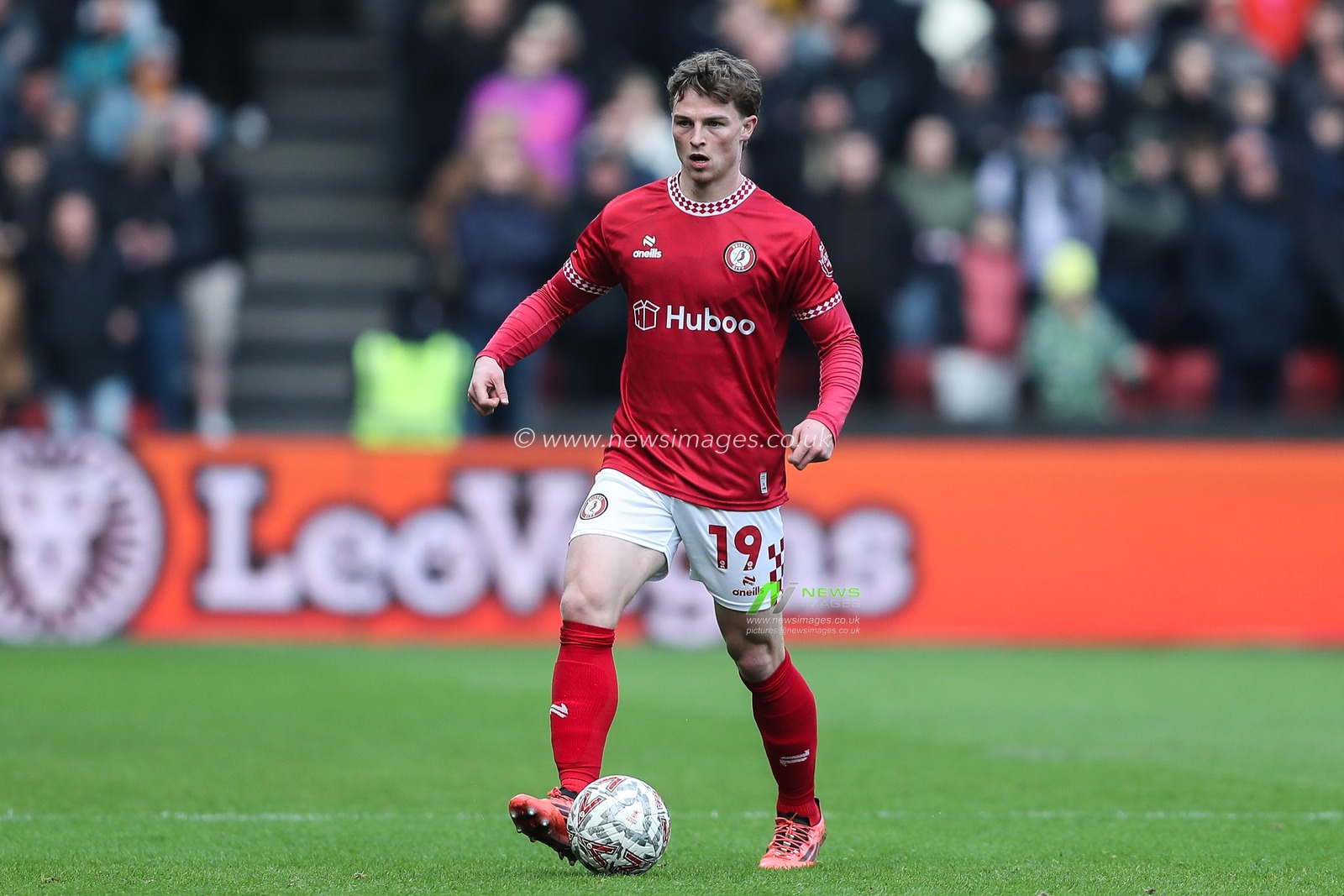 George Tanner of Bristol City in action during the Emirates FA Cup 3rd Round match Bristol City vs Wolverhampton Wanderers at Ashton Gate, Bristol, United Kingdom, 11th January 2025

(Photo by Gareth Evans/News Images)