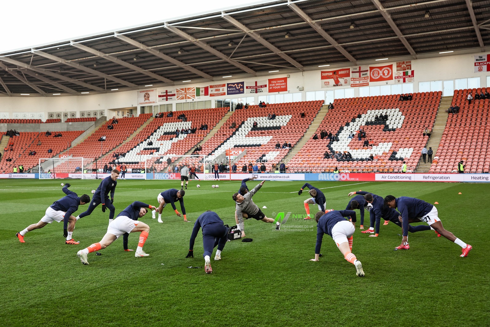 Blackpool players in the pregame warmup session during the Sky Bet League 1 match Blackpool vs Reading at Bloomfield Road, Blackpool, United Kingdom, 1st April 2025

(Photo by Mark Cosgrove/News Images)